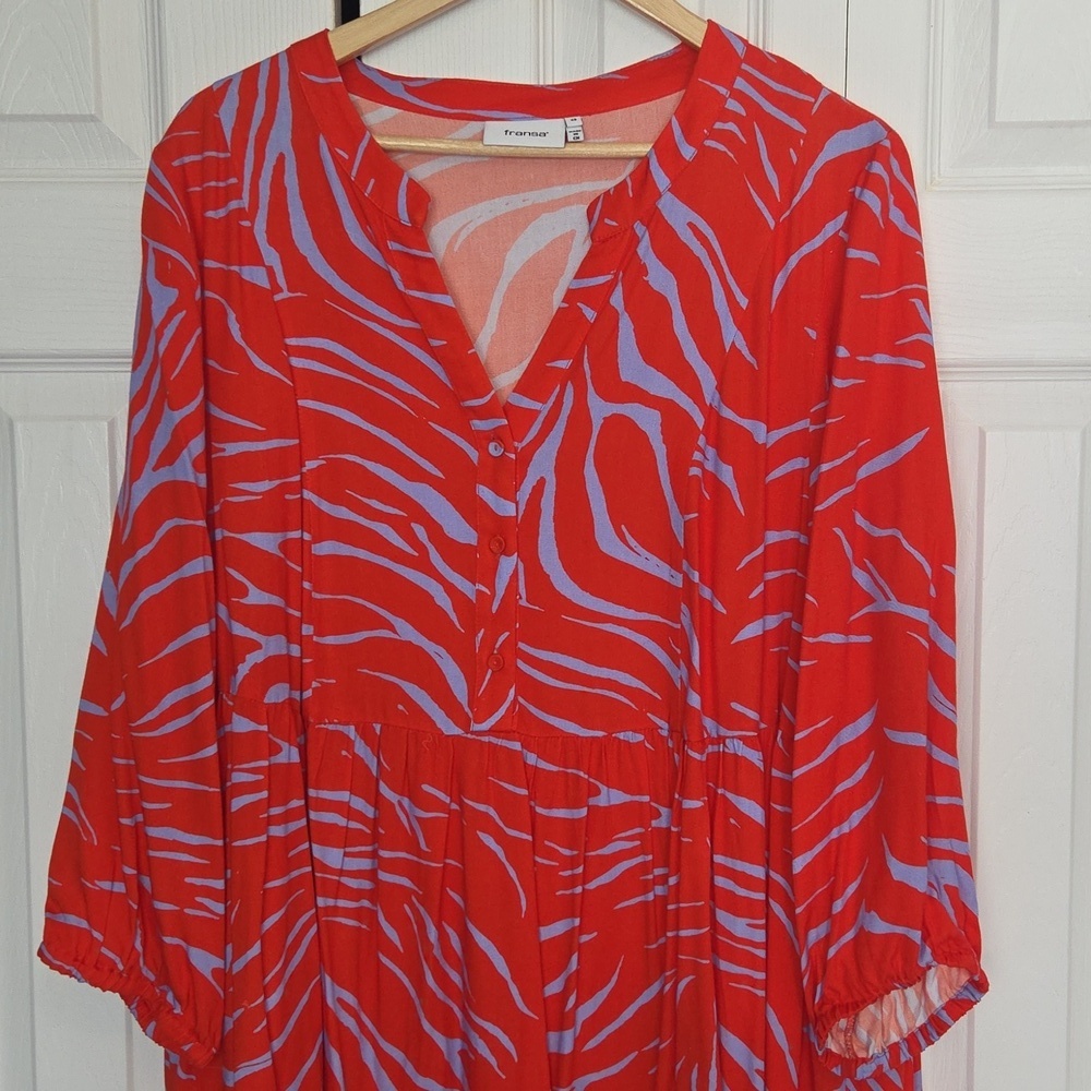 Stylish Red and Blue Zebra Print Dress - Picture 2 of 6